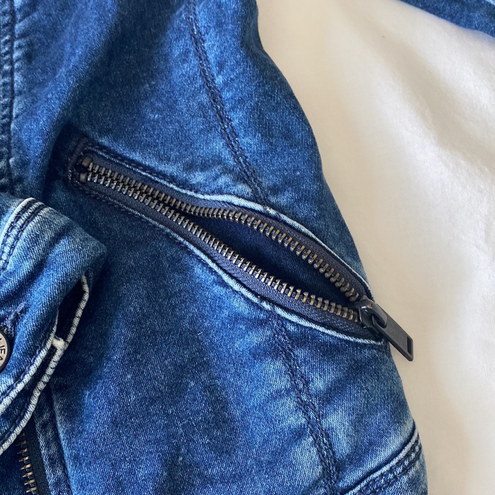 Jean jacket - Picture 3 of 3